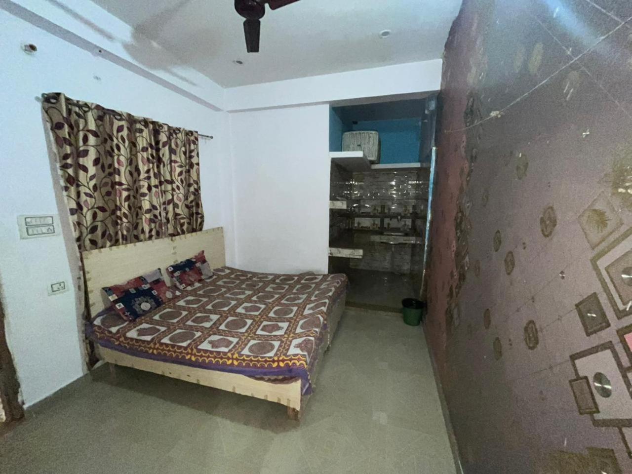Balaji Homestay Mathura In Vrindavan ภายนอก รูปภาพ