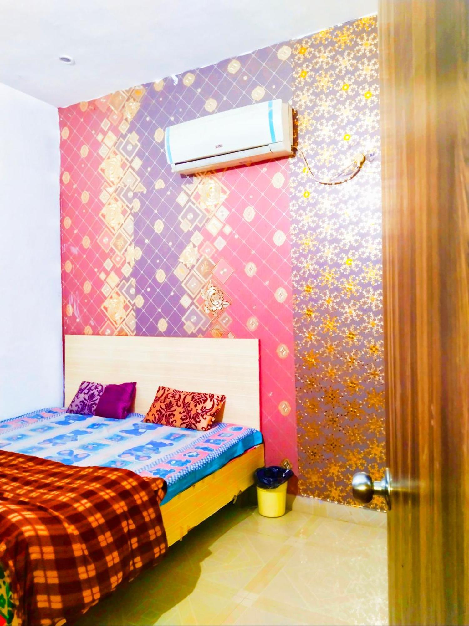 Balaji Homestay Mathura In Vrindavan ภายนอก รูปภาพ