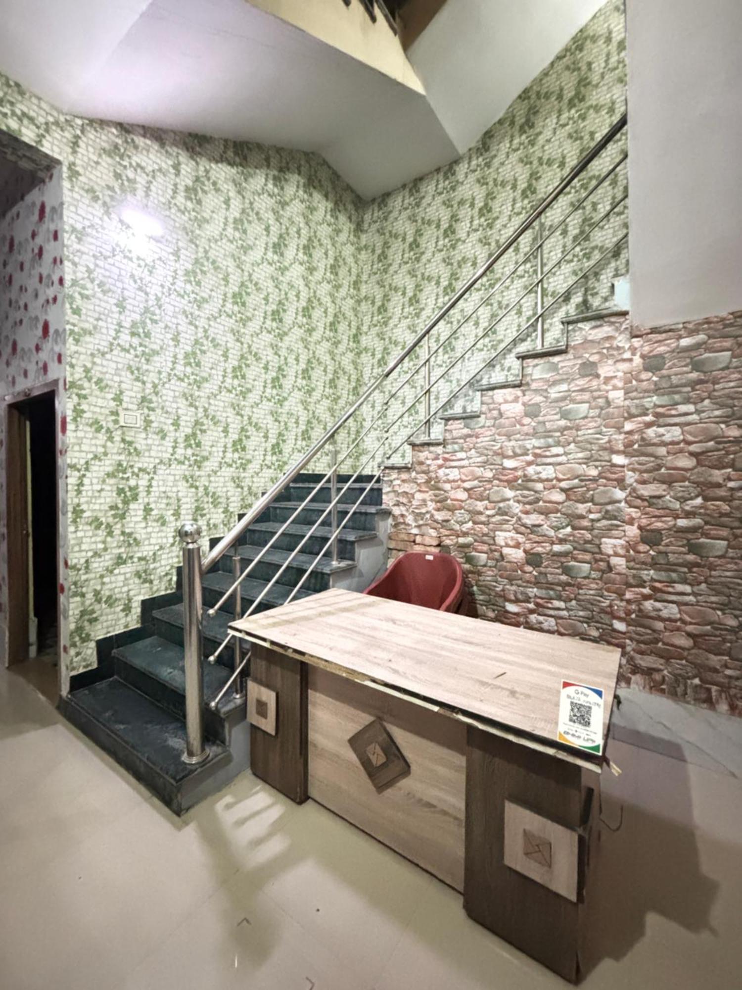 Balaji Homestay Mathura In Vrindavan ภายนอก รูปภาพ